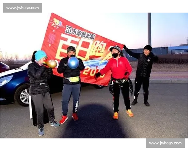 唐马终点魔音:唐山话一喊,跑者笑出劲儿 唐马终点魔音:唐山话一喊,跑者笑出劲儿